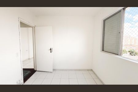 Apartamento à venda com 69m², 2 quartos e 1 vagaQuarto 2