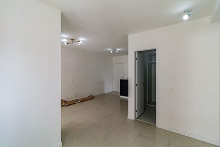 Sala de apartamento para alugar com 2 quartos, 70m² em Vila Sonia, São Paulo