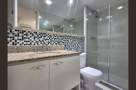 Apartamento para alugar com 68m², 2 quartos e 3 vagas