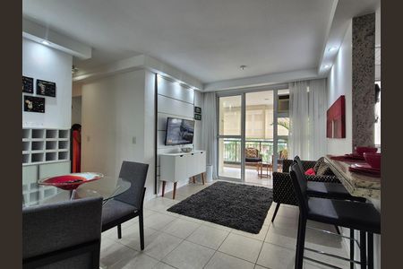 Apartamento para alugar com 68m², 2 quartos e 3 vagas