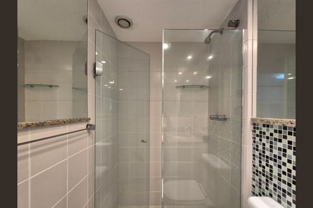 Apartamento para alugar com 68m², 2 quartos e 3 vagas