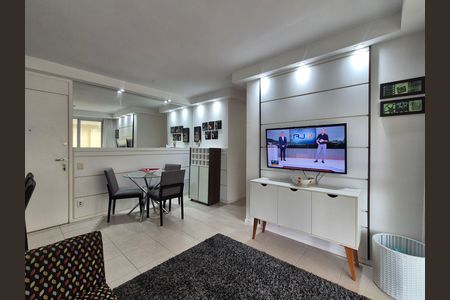 Apartamento para alugar com 68m², 2 quartos e 3 vagas