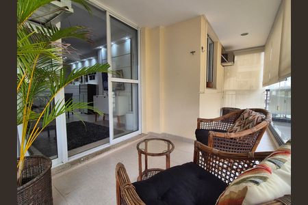 Apartamento para alugar com 68m², 2 quartos e 3 vagas