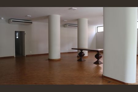 Apartamento à venda com 200m², 3 quartos e 2 vagasSalão de Festas