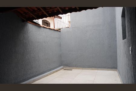 Casa à venda com 120m², 3 quartos e 2 vagasQuintal fundos area de serviço