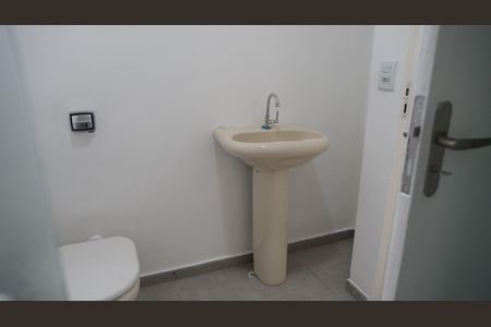 Casa à venda com 120m², 3 quartos e 2 vagasBanheiro 2