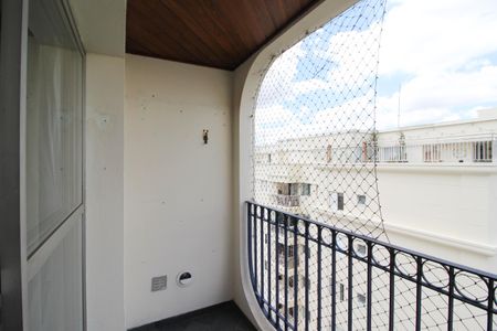 Apartamento para alugar com 94m², 3 quartos e 2 vagas Apartamento para alugar com 94m², 3 quartos e 2 vagasVaranda