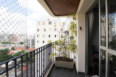 Varanda de apartamento para alugar com 3 quartos, 94m² em Indianópolis, São Paulo