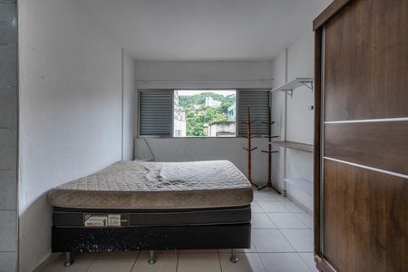 Sala e quarto de kitnet/studio para alugar com 1 quarto, 64m² em Itararé, Santos