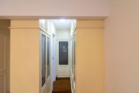 Apartamento à venda com 72m², 2 quartos e 2 vagas Apartamento à venda com 72m², 2 quartos e 2 vagasCloset da suíte