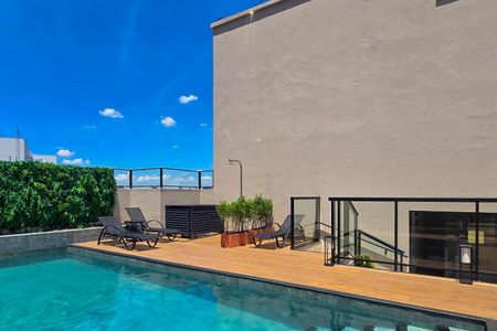 Apartamento à venda com 72m², 2 quartos e 2 vagas Apartamento à venda com 72m², 2 quartos e 2 vagasÁrea comum - Piscina