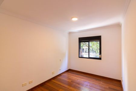 Apartamento à venda com 72m², 2 quartos e 2 vagas Apartamento à venda com 72m², 2 quartos e 2 vagasSuíte