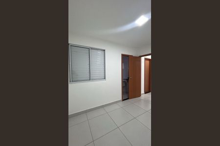 Sala de apartamento para alugar com 2 quartos, 52m² em Novo Mundo, Uberlândia
