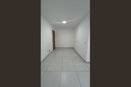 Sala de apartamento para alugar com 2 quartos, 52m² em Novo Mundo, Uberlândia
