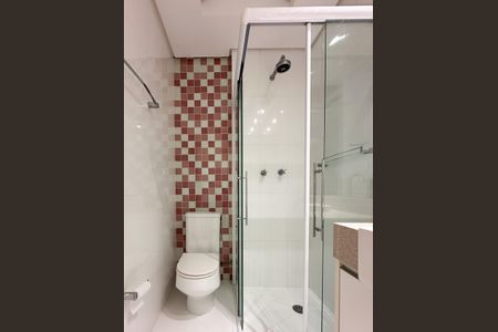 Casa de condomínio para alugar com 241m², 3 quartos e 4 vagas Casa de condomínio para alugar com 241m², 3 quartos e 4 vagasBanheiro da Suíte