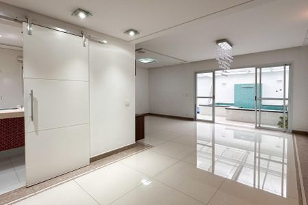 Casa de condomínio para alugar com 241m², 3 quartos e 4 vagas Casa de condomínio para alugar com 241m², 3 quartos e 4 vagasSala