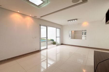 Casa de condomínio para alugar com 241m², 3 quartos e 4 vagas Casa de condomínio para alugar com 241m², 3 quartos e 4 vagasSala