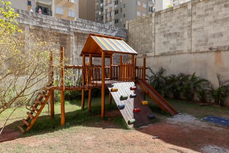 Apartamento para alugar com 46m², 2 quartos e 1 vaga Apartamento para alugar com 46m², 2 quartos e 1 vagaÁrea comum - Playground