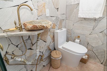 Apartamento à venda com 65m², 2 quartos e sem vaga Apartamento à venda com 65m², 2 quartos e sem vagaBanheiro da Suíte 2