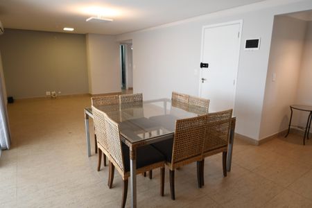 Sala de apartamento à venda com 3 quartos, 154m² em Vila Brandina, Campinas