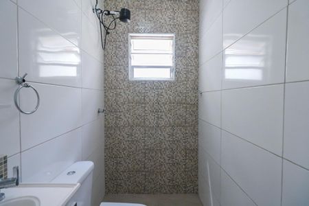 Banheiro de casa para alugar com 1 quarto, 20m² em Santo Antônio, São Caetano do Sul