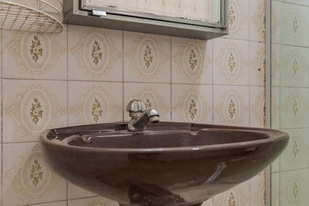 Banheiro de apartamento para alugar com 1 quarto, 45m² em Petrópolis, Porto Alegre