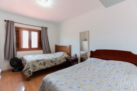 Casa à venda com 320m², 3 quartos e 2 vagasCasa 1 - Quarto 2