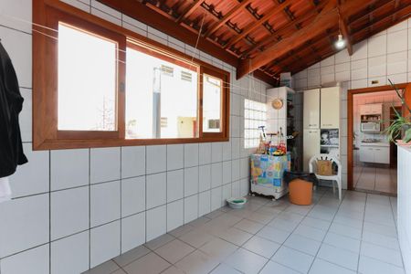 Casa à venda com 320m², 3 quartos e 2 vagasCasa 1 - Área de serviço