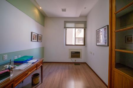Apartamento à venda com 146m², 3 quartos e 2 vagasQuarto 3