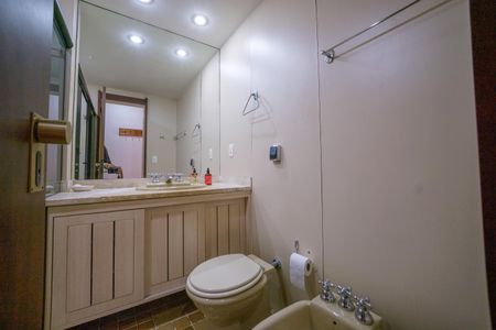 Apartamento à venda com 146m², 3 quartos e 2 vagasBanheiro Suite