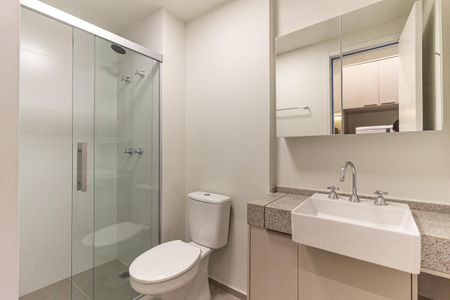 Banheiro de kitnet/studio para alugar com 1 quarto, 24m² em Consolação, São Paulo