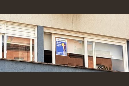 Apartamento para alugar com 70m², 2 quartos e 1 vaga Apartamento para alugar com 70m², 2 quartos e 1 vagaAdesivo