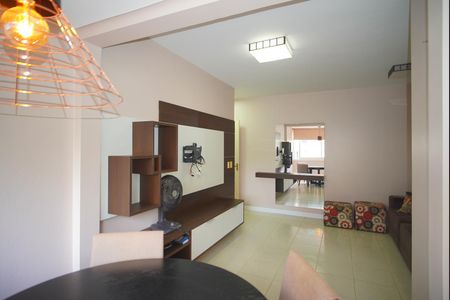 Apartamento para alugar com 70m², 2 quartos e 1 vagaSala