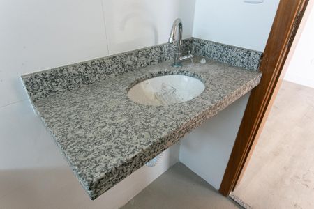 Apartamento à venda com 40m², 2 quartos e sem vagaBanheiro