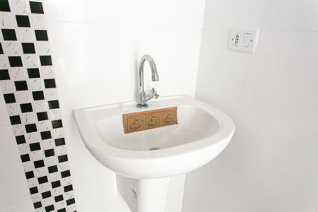 Apartamento à venda com 40m², 2 quartos e sem vagaBanheiro