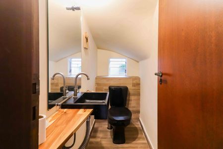 Lavabo de casa para alugar com 3 quartos, 166m² em Jardim das Vertentes, São Paulo