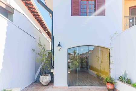 Casa para alugar com 166m², 3 quartos e 2 vagasQuintal