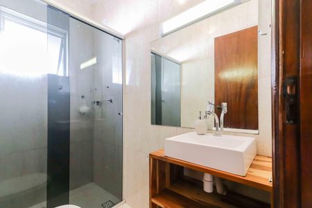 Casa para alugar com 166m², 3 quartos e 2 vagasBanheiro 