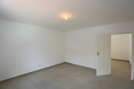 quarto 1 de casa para alugar com 1 quarto, 50m² em Jardim Monte Kemel, São Paulo