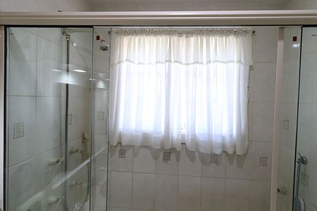 Apartamento à venda com 243m², 3 quartos e 2 vagasBanheiro da Suíte