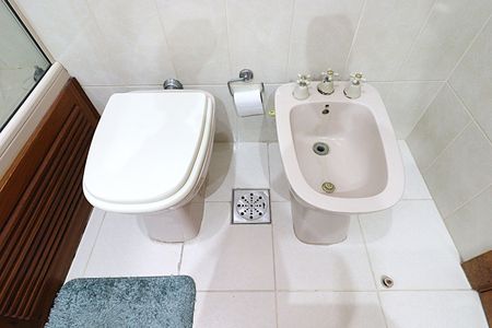 Apartamento à venda com 243m², 3 quartos e 2 vagasBanheiro da Suíte