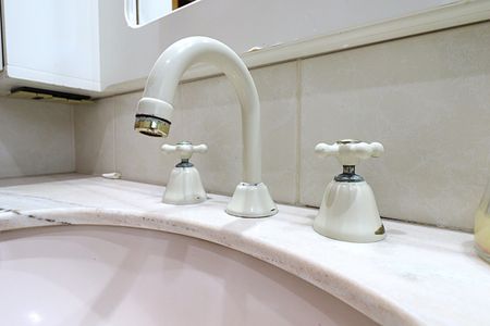 Apartamento à venda com 243m², 3 quartos e 2 vagasBanheiro da Suíte - Torneira