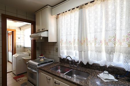 Apartamento à venda com 243m², 3 quartos e 2 vagasCozinha