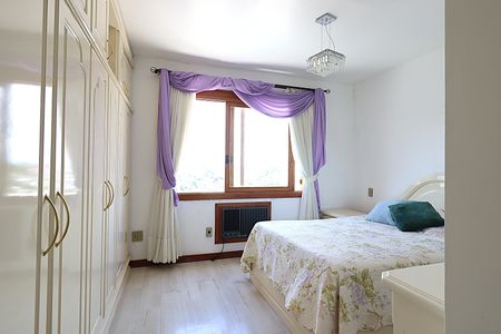 Apartamento à venda com 243m², 3 quartos e 2 vagasSuíte 