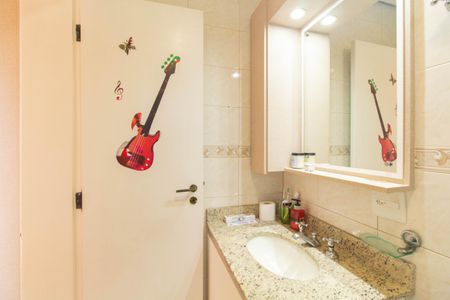 Apartamento à venda com 125m², 3 quartos e 2 vagasBanheiro da Suíte 2