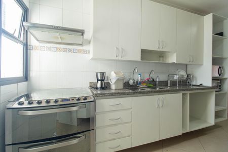Apartamento à venda com 125m², 3 quartos e 2 vagasCozinha