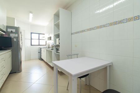Apartamento à venda com 125m², 3 quartos e 2 vagasCozinha