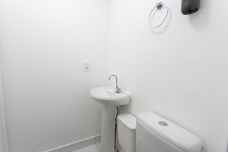 Apartamento à venda com 33m², 2 quartos e sem vaga Apartamento à venda com 33m², 2 quartos e sem vagaBanheiro