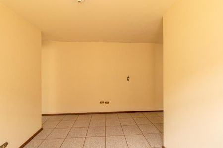 Sala de apartamento para alugar com 2 quartos, 48m² em Uberaba, Curitiba
