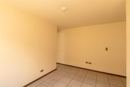 Sala de apartamento para alugar com 2 quartos, 48m² em Uberaba, Curitiba